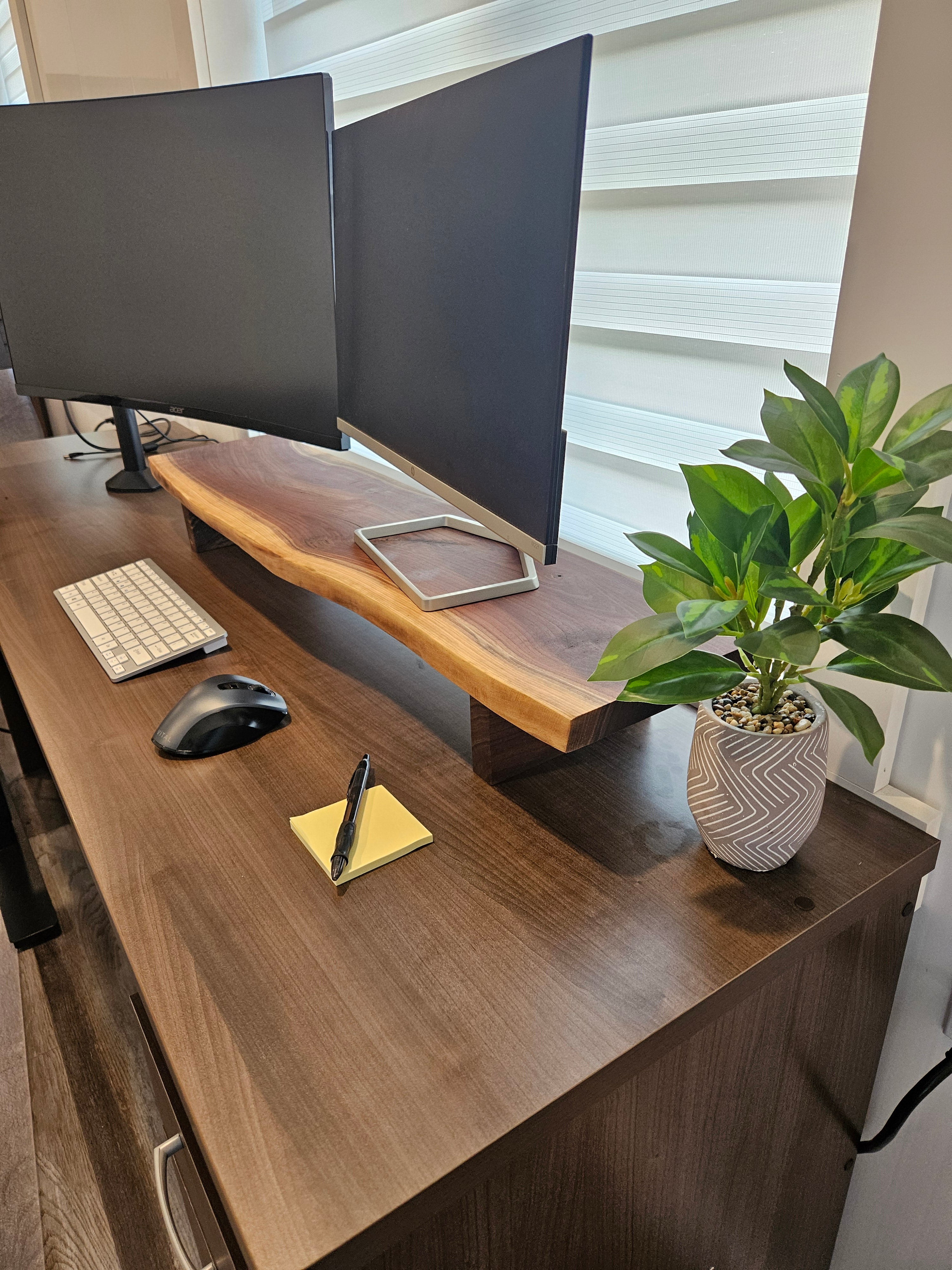 Executive Edge Workspace Riser